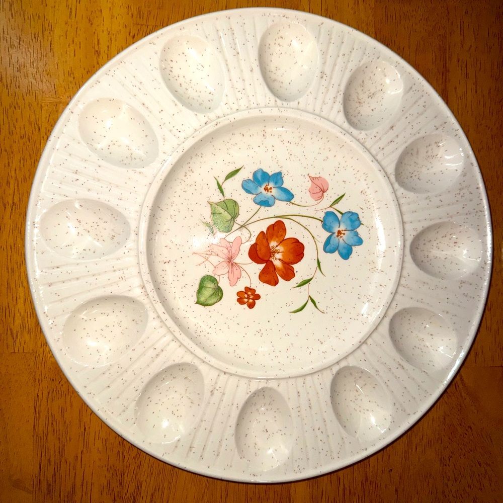 Vintage 70s treasure craft deviled egg platter 12”